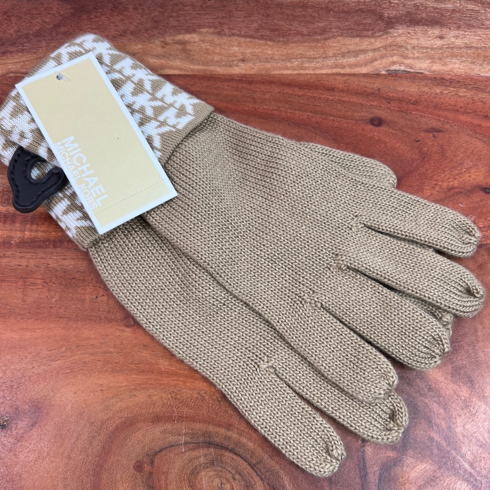 Michael Kors Camel Tan MK Monogram Logo Knit Gloves One Size NWT 537413C